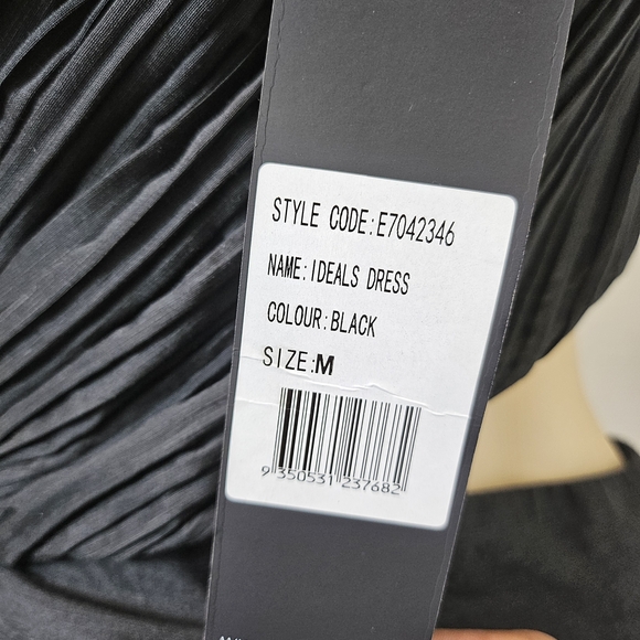 Elliatt Black One-Shoulder Mini Dress - Picture 7 of 12